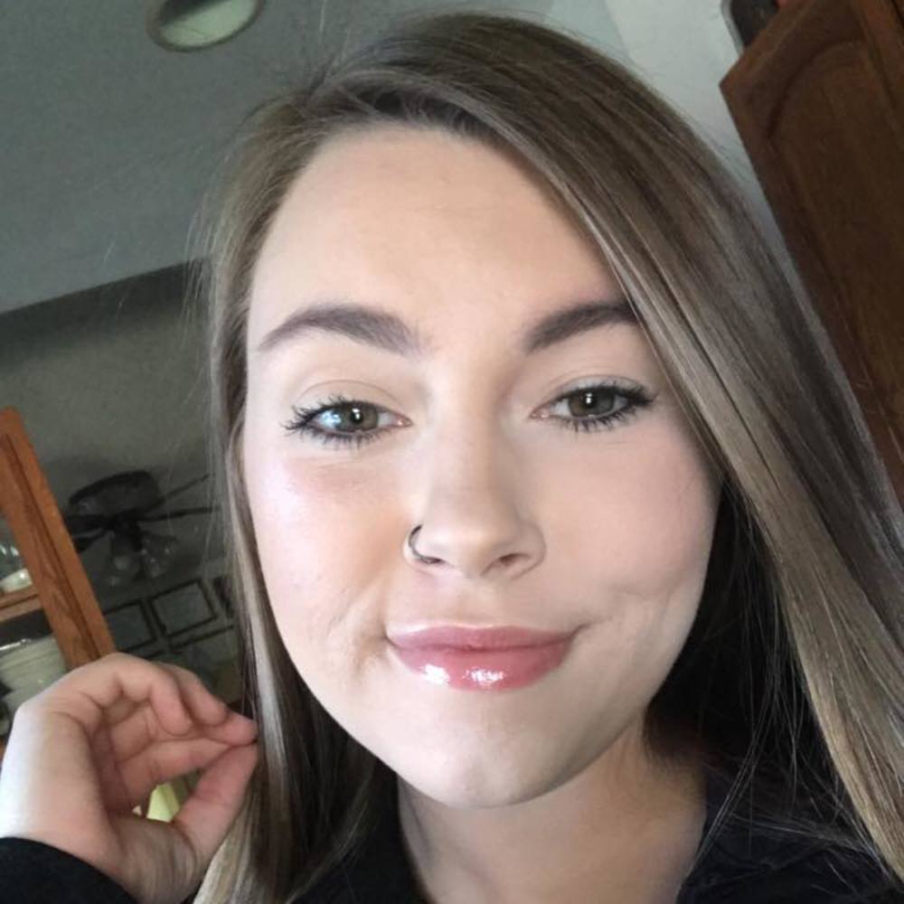 Meet your Posher, Cassie